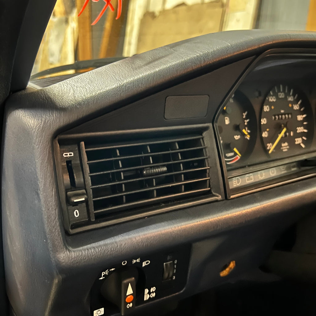 Mercedes Benz 190E W201 Lüftung Luftdusche Links Lüftungsauslass 16V Rahmen